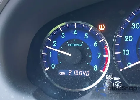 2010 Toyota Sienna Le z USA, uszkodzony, nr VIN 5TDKK4CCXAS329058